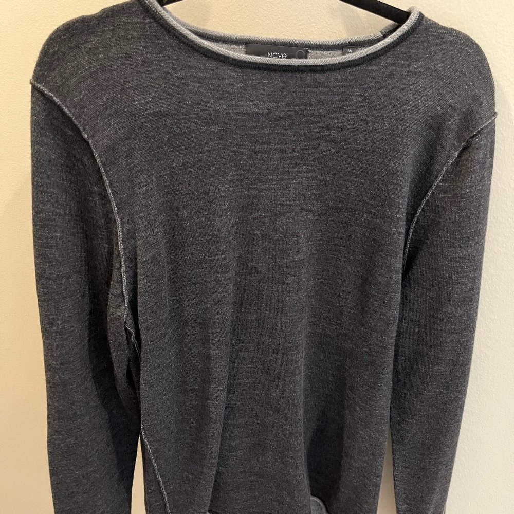 Mens Medium Nove 9 Gray with Light Gray Trim Sweater